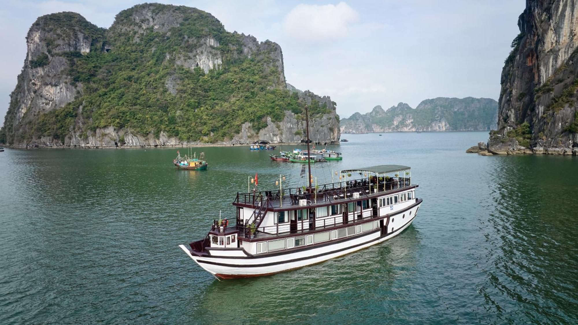 Garden Bay Classic Cruise Χα Λονγκ Εξωτερικό φωτογραφία